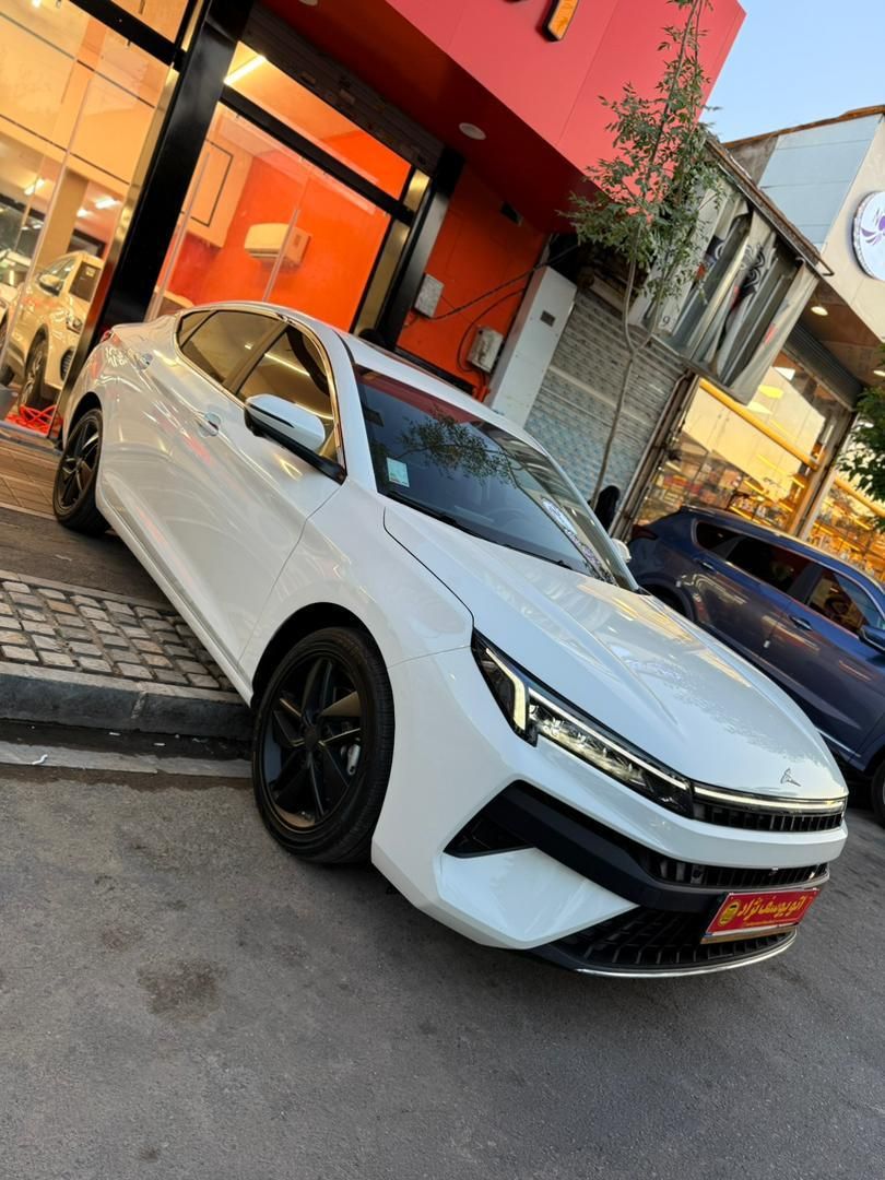 کی ام سی J7 اتوماتیک - 2024