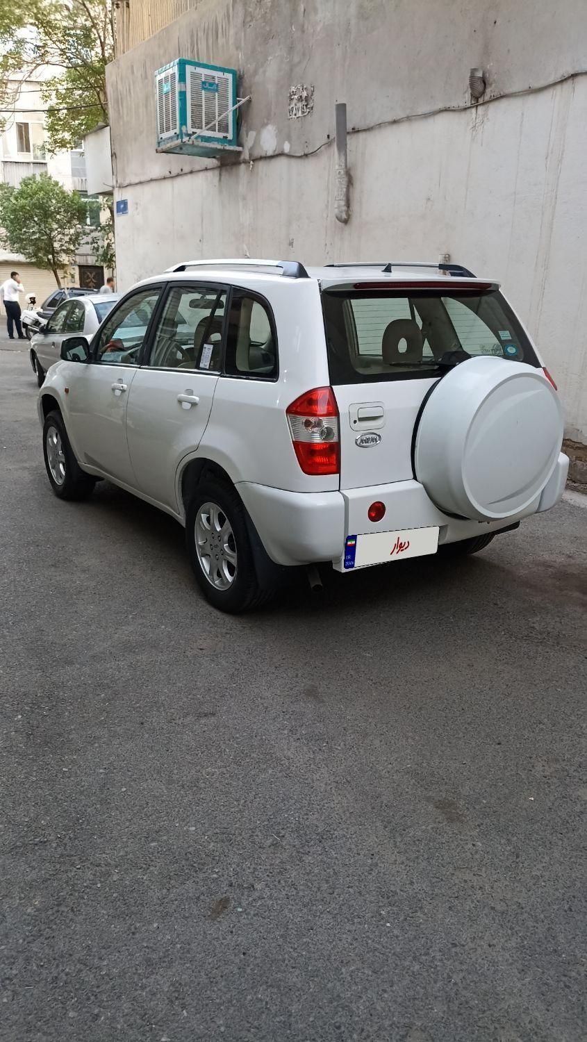 ام وی ام X33 دنده‌ای ساده - 2012