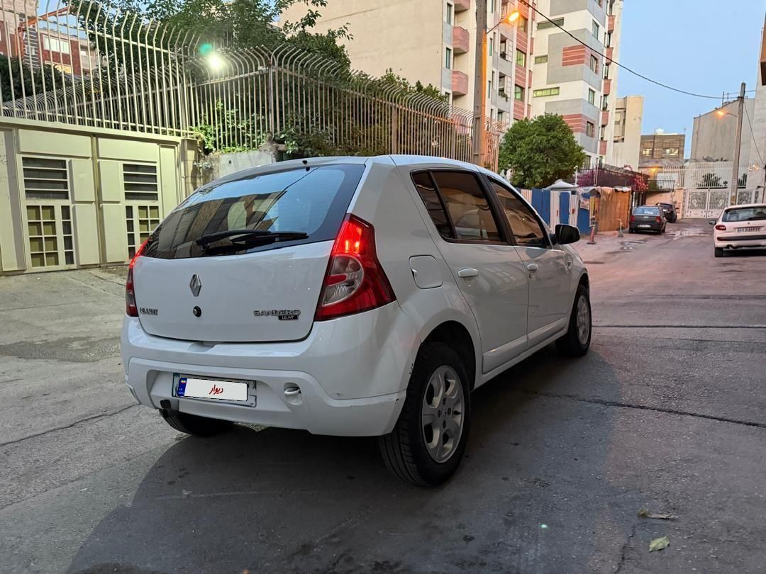 خودرو رنو، ساندرو آگهی ann_17923211