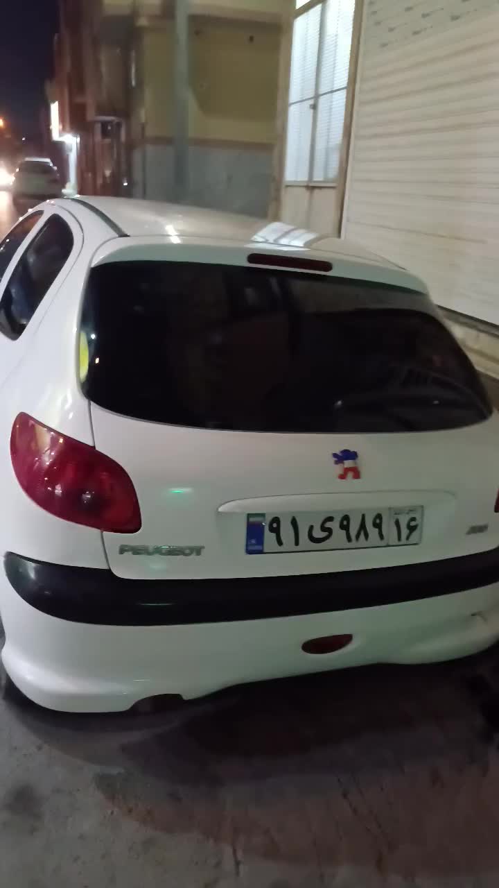 پژو 206 تیپ 3 - 1390