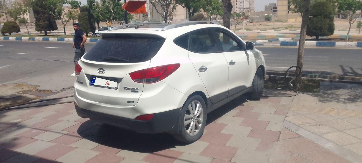 هیوندای توسان 2.4 لیتر - 2012