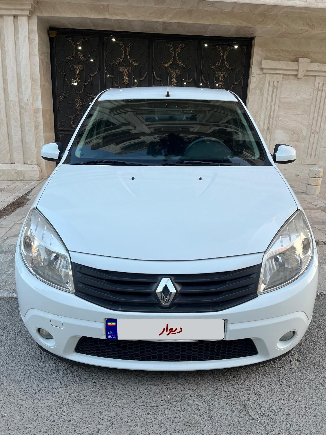 رنو ساندرو اتوماتیک - 1395