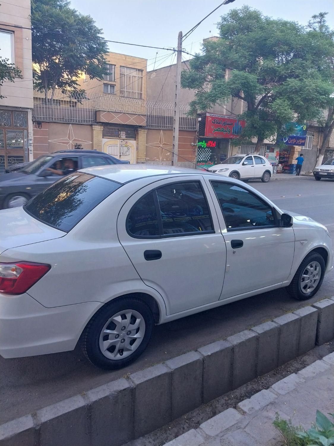 ساینا S دنده ای بنزینی - 1403