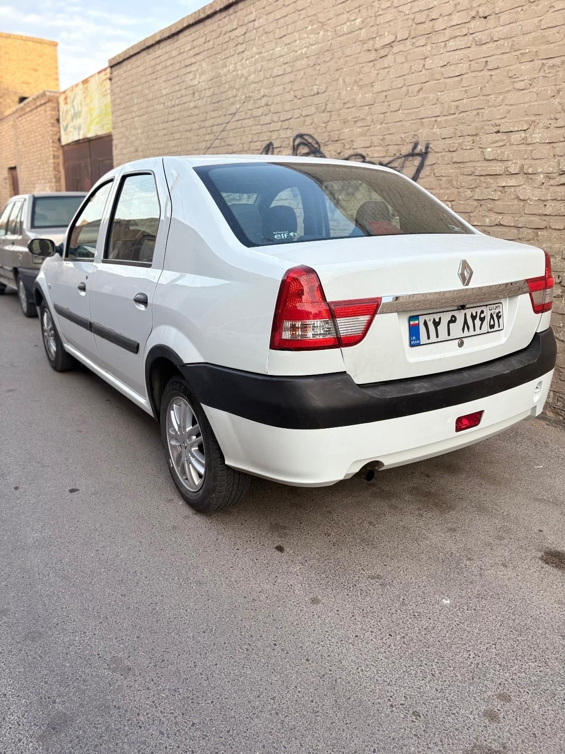 خودرو رنو، پارس تندر آگهی ann_17928725