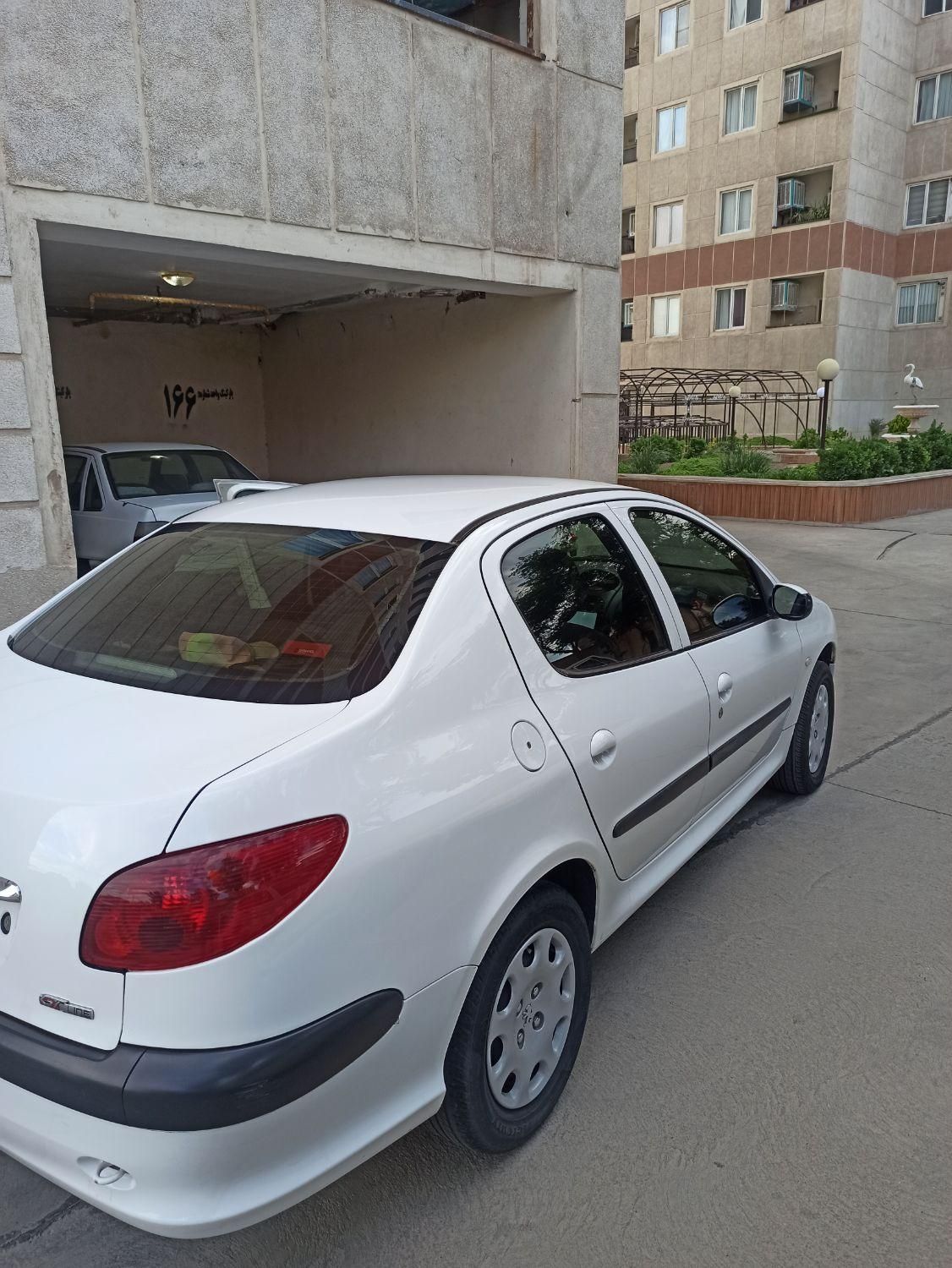 پژو 206 SD v8 - 1390