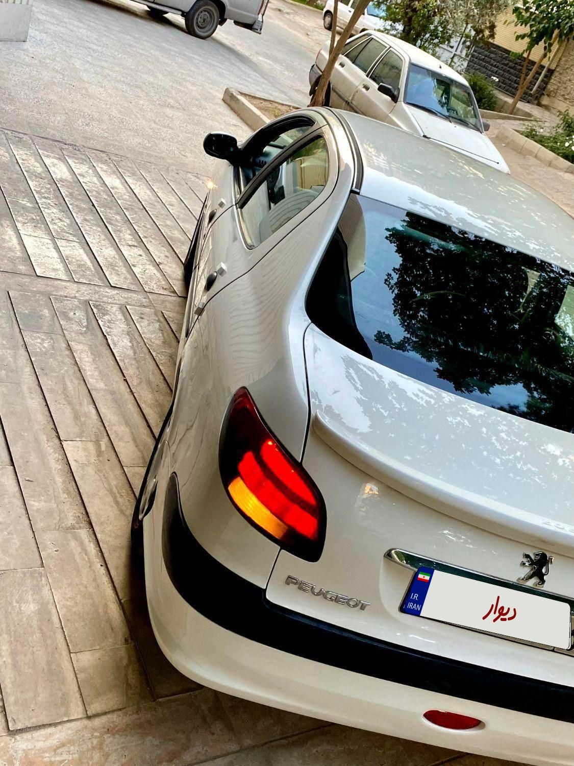 پژو 206 SD v1 - 1389