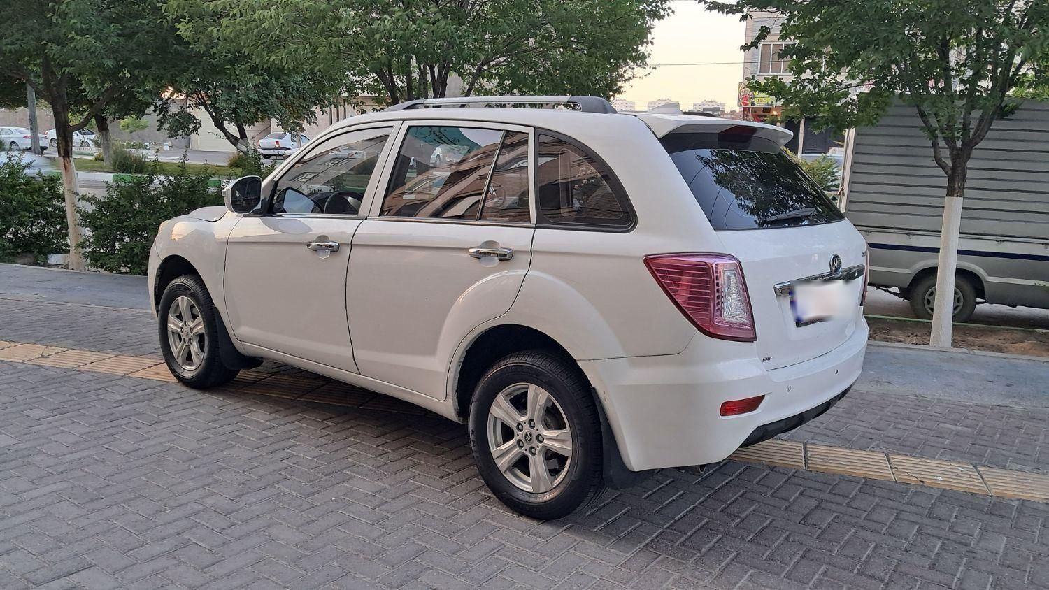 لیفان X60 دنده‌ای - 2014