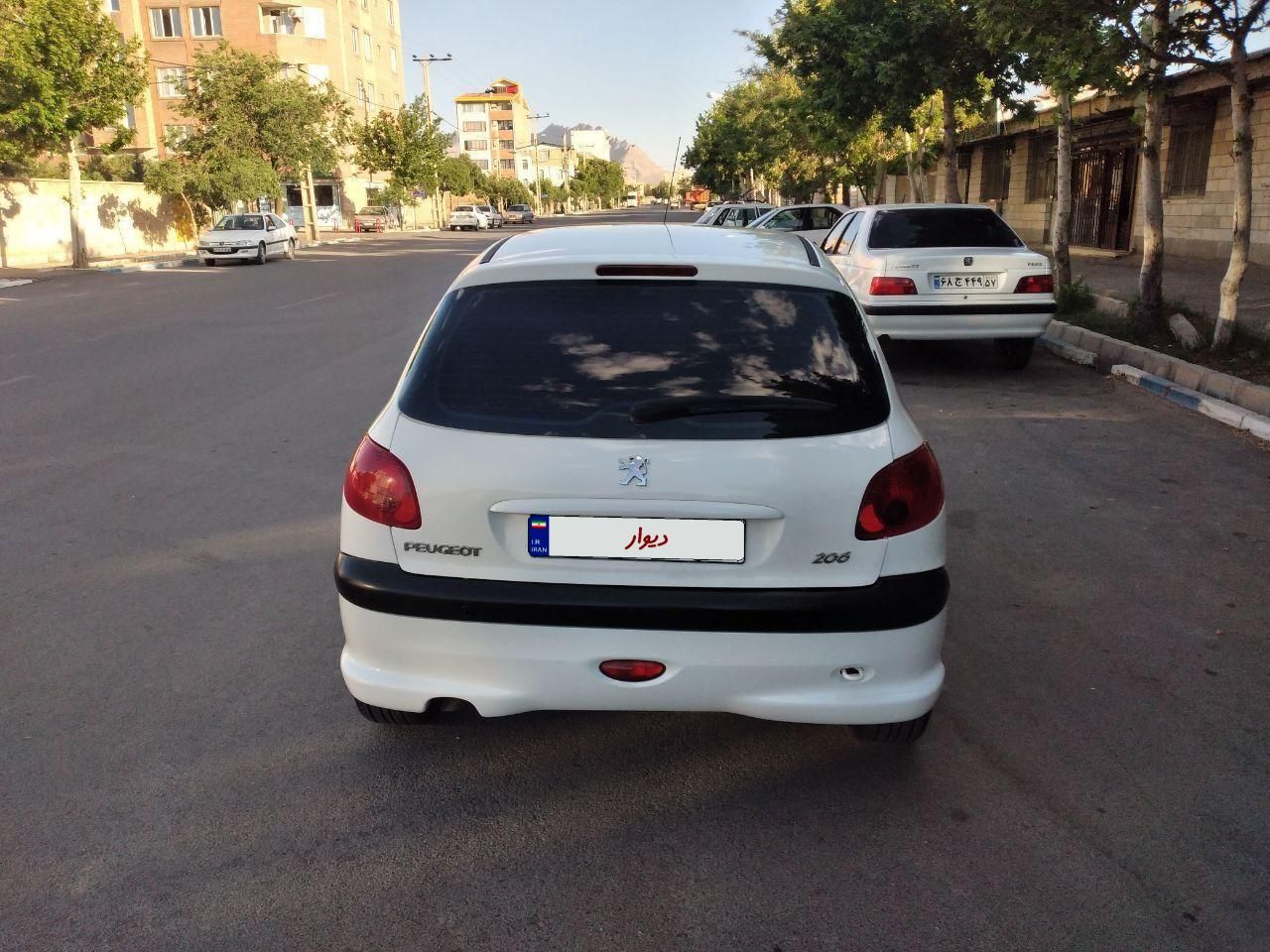 پژو 206 تیپ 3 - 1396