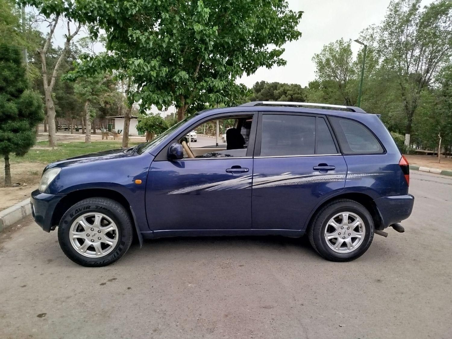 ام وی ام X33 دنده‌ای ساده - 2013