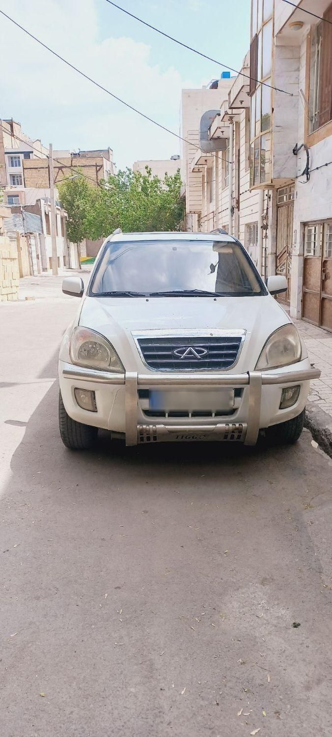 ام وی ام X33 دنده‌ای ساده - 2012