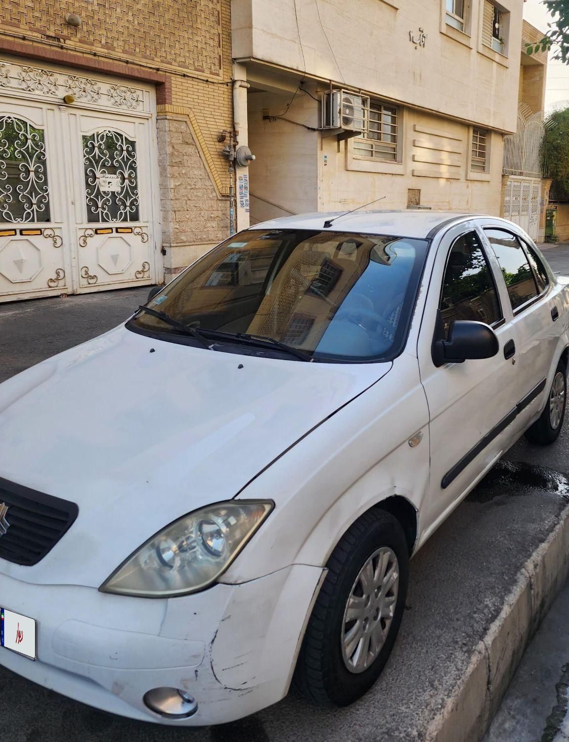 تیبا صندوق دار LX - 1390