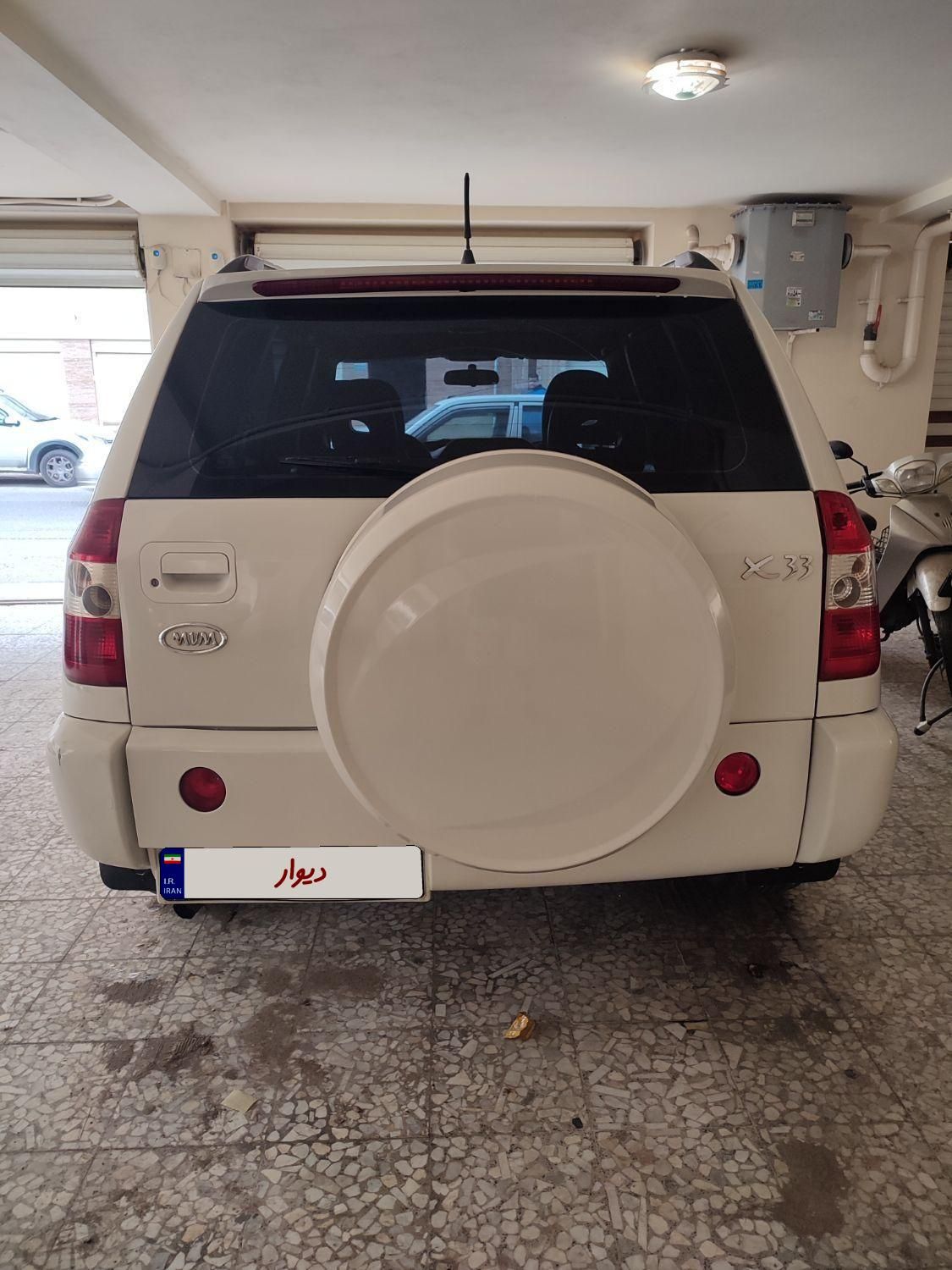ام وی ام X33 دنده‌ای ساده - 2011