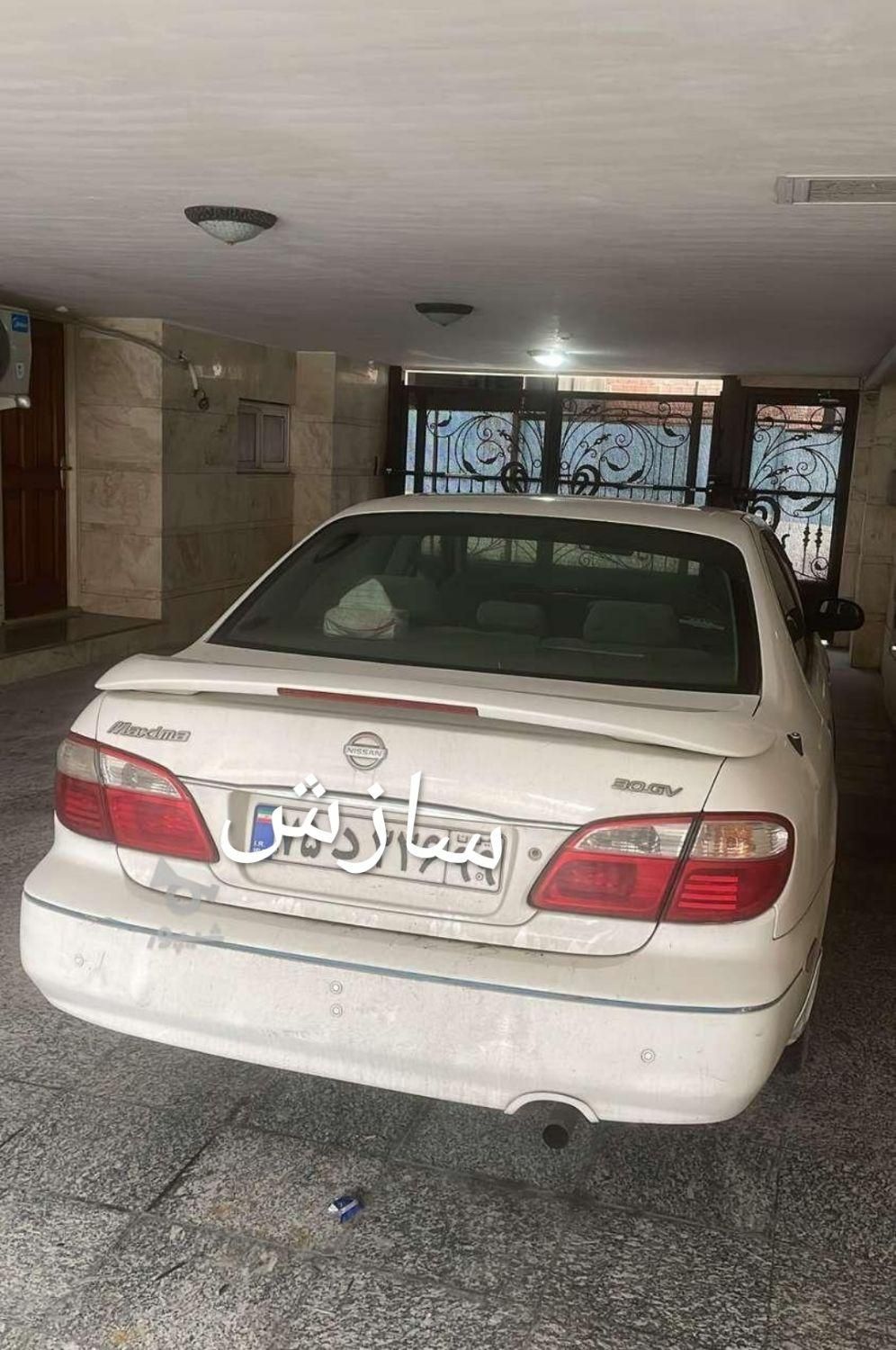 نیسان ماکسیما دنده‌ای - 2003