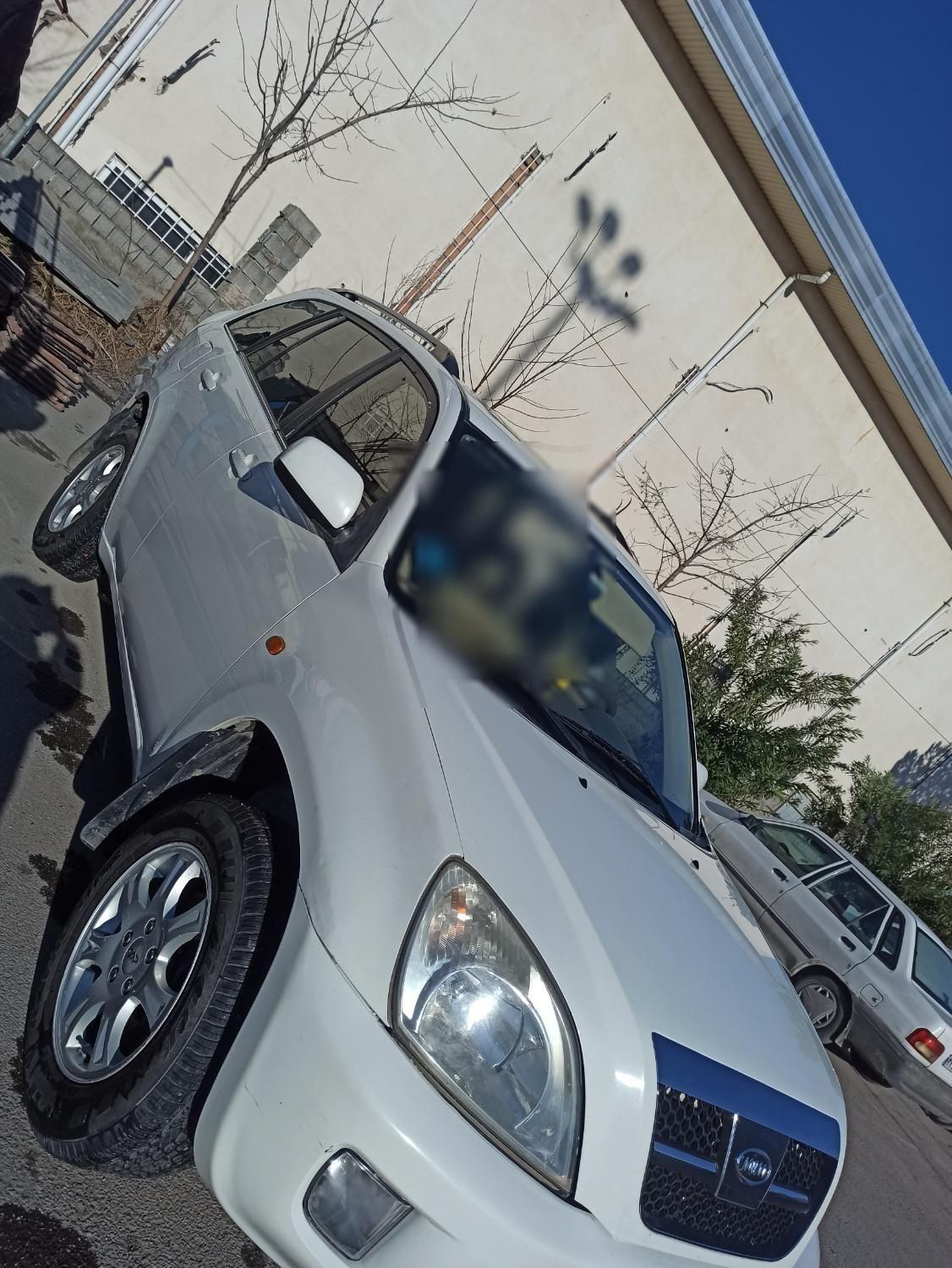 ام وی ام X33 دنده‌ای ساده - 2012