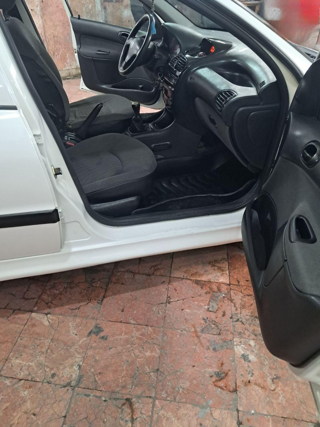 پژو 206 SD v8 - 1392