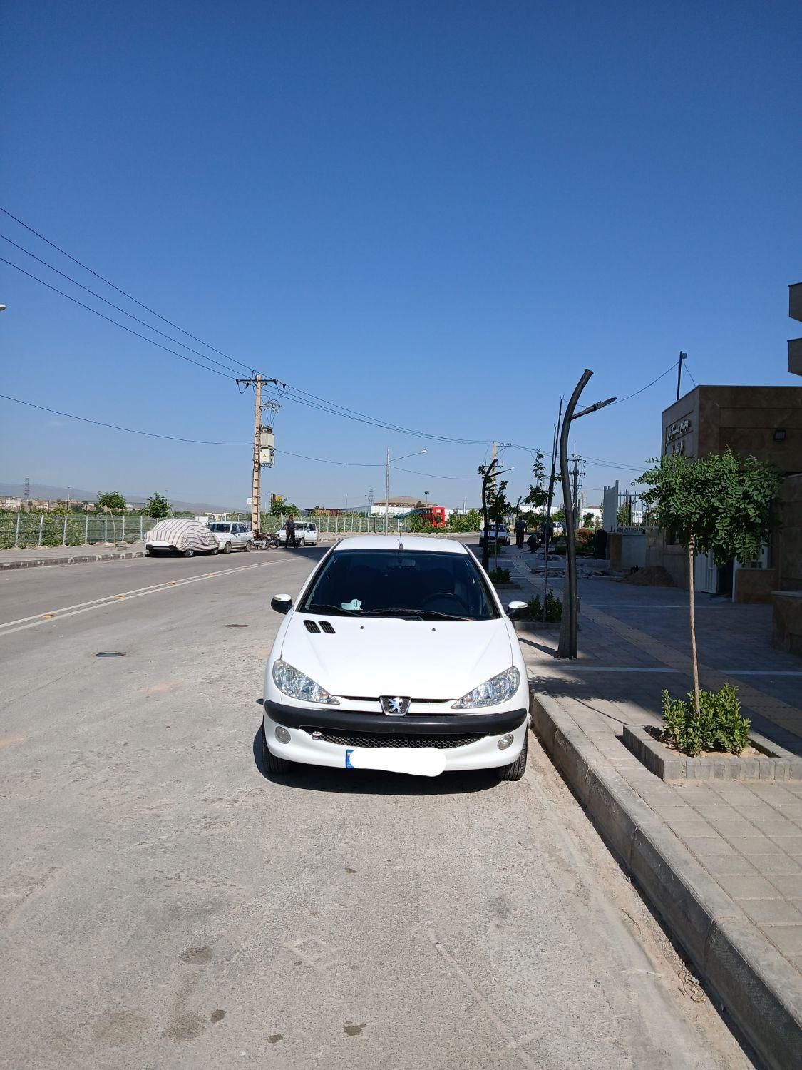 پژو 206 تیپ 3 - 1390