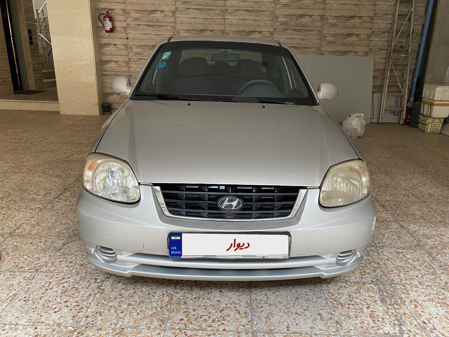 هیوندای ورنا دنده‌ ای - 2005