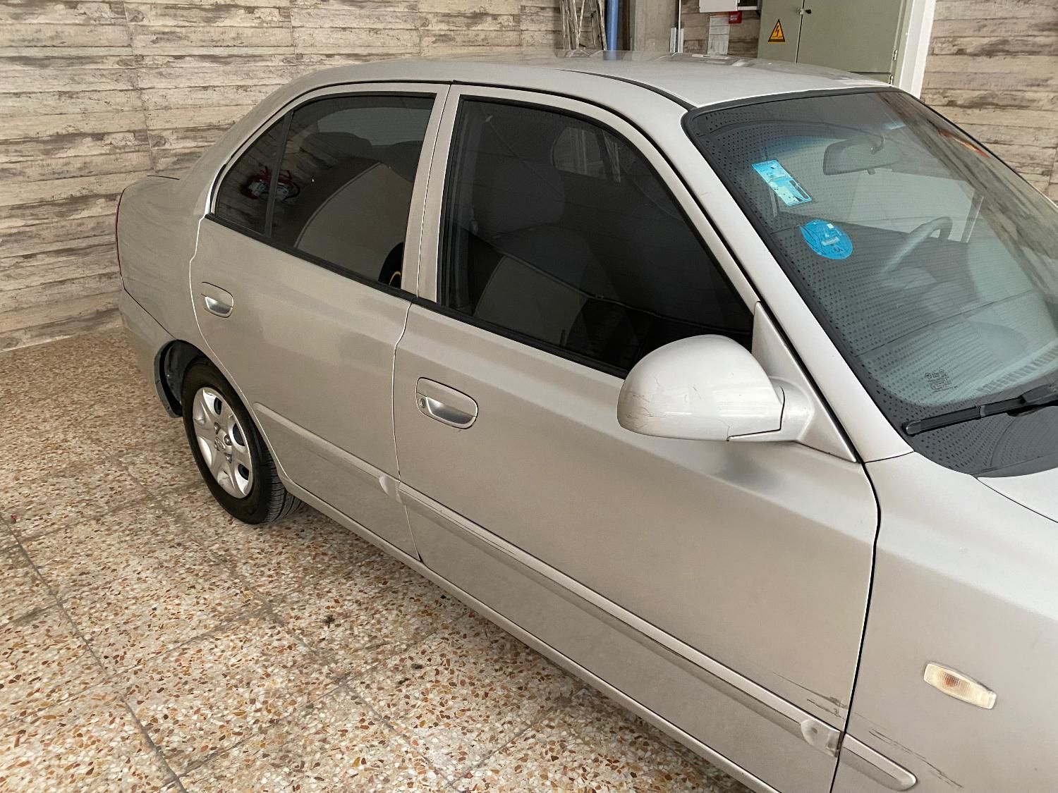 هیوندای ورنا دنده‌ ای - 2005