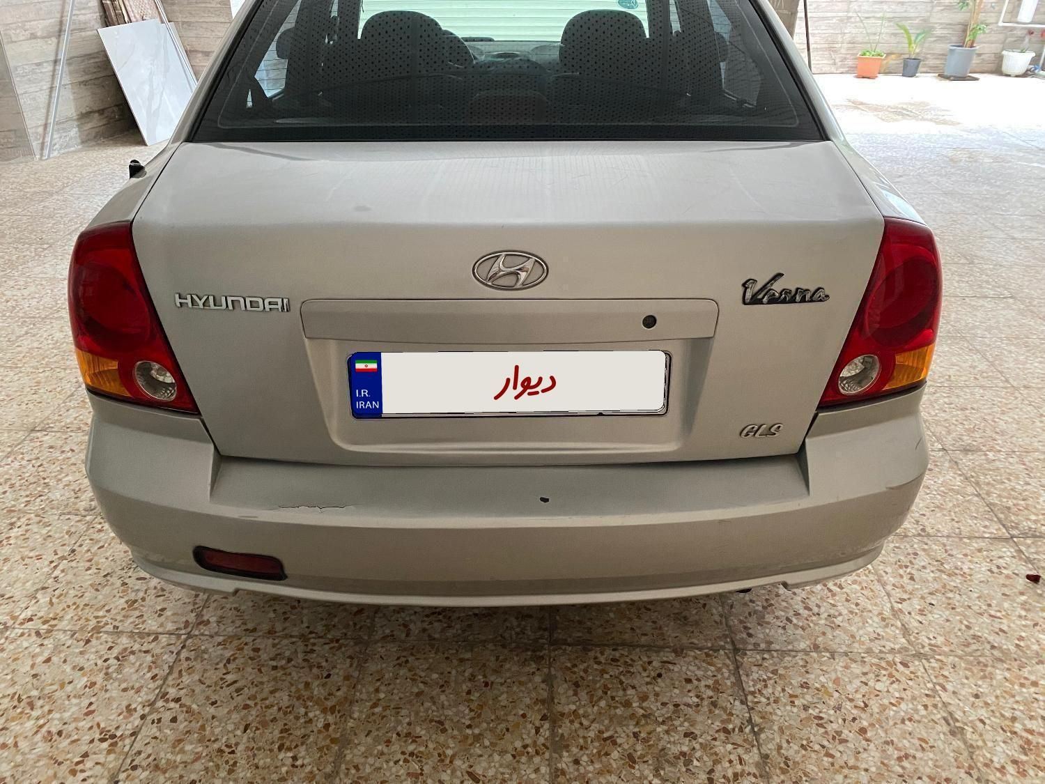 هیوندای ورنا دنده‌ ای - 2005