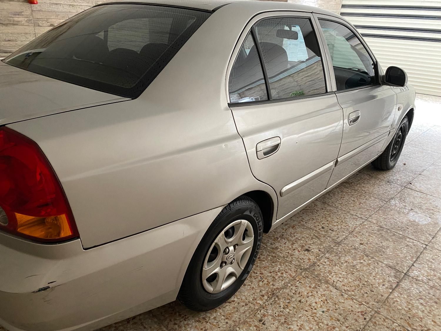 هیوندای ورنا دنده‌ ای - 2005