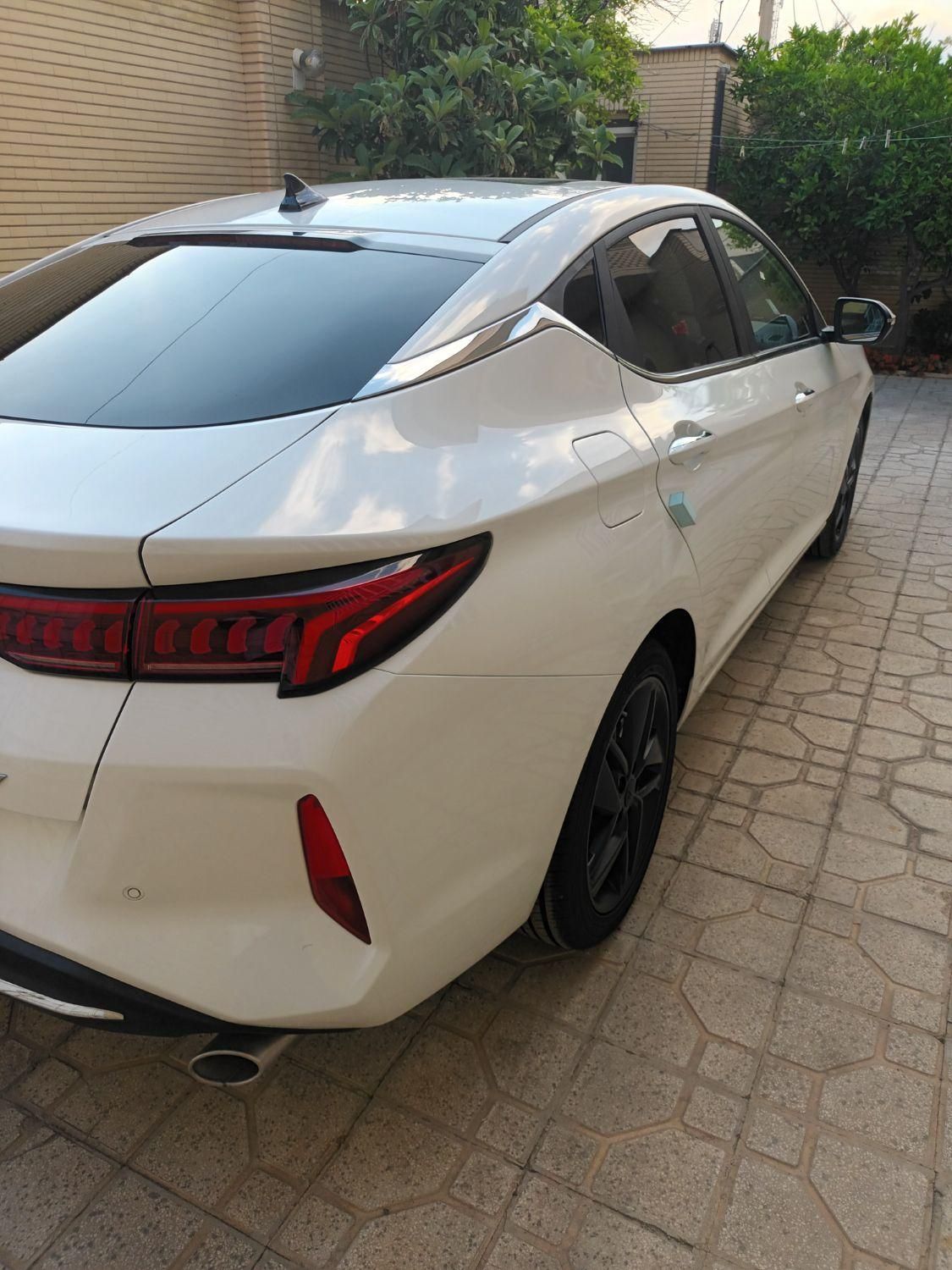 کی ام سی J7 اتوماتیک - 2024