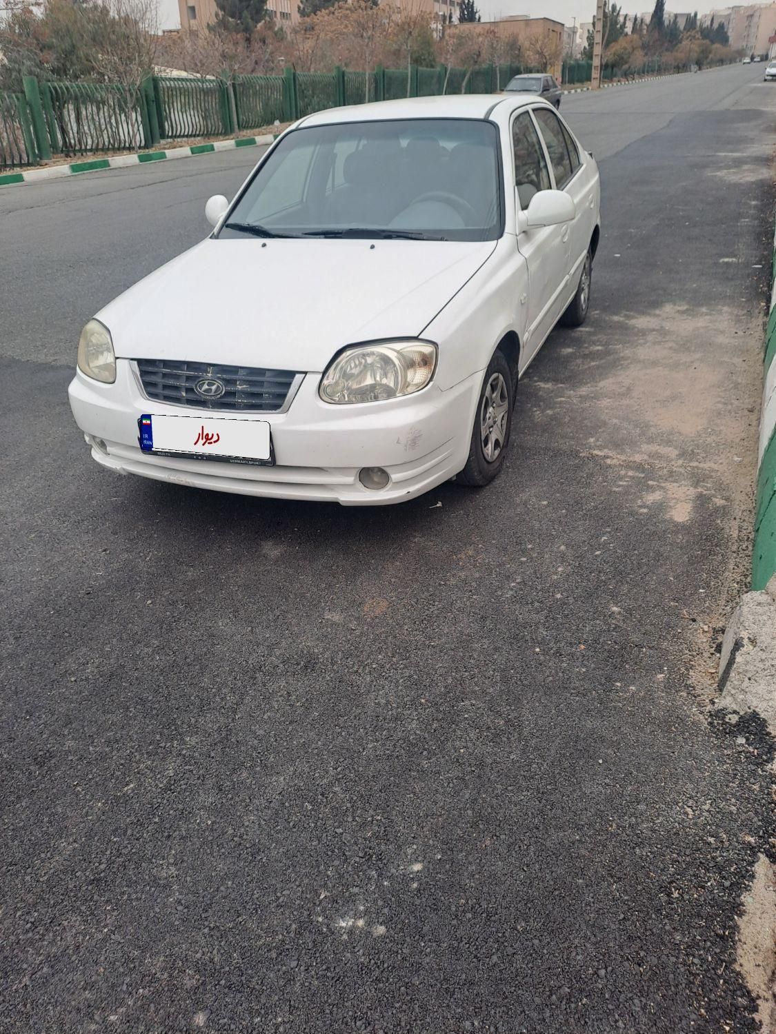 هیوندای ورنا دنده‌ ای - 2007