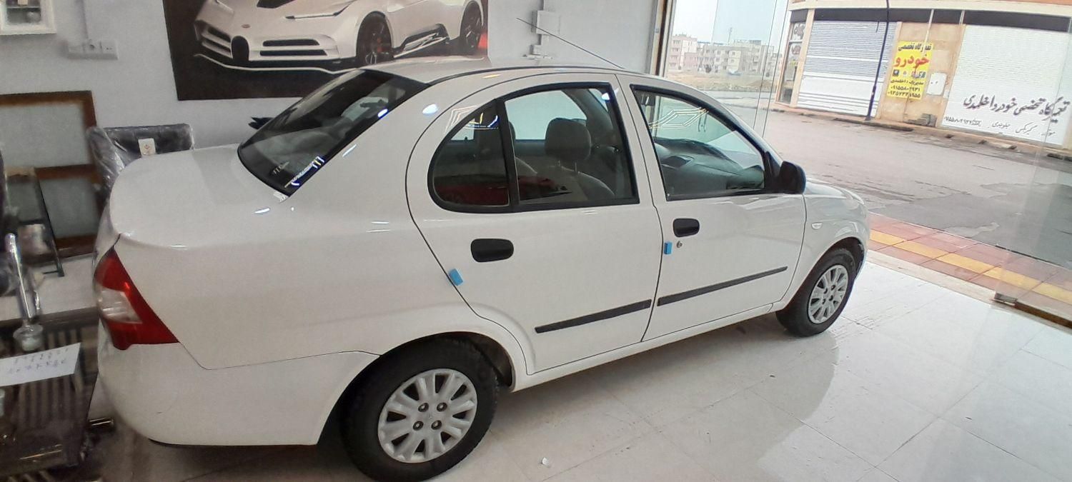 تیبا صندوق دار SX - 1400