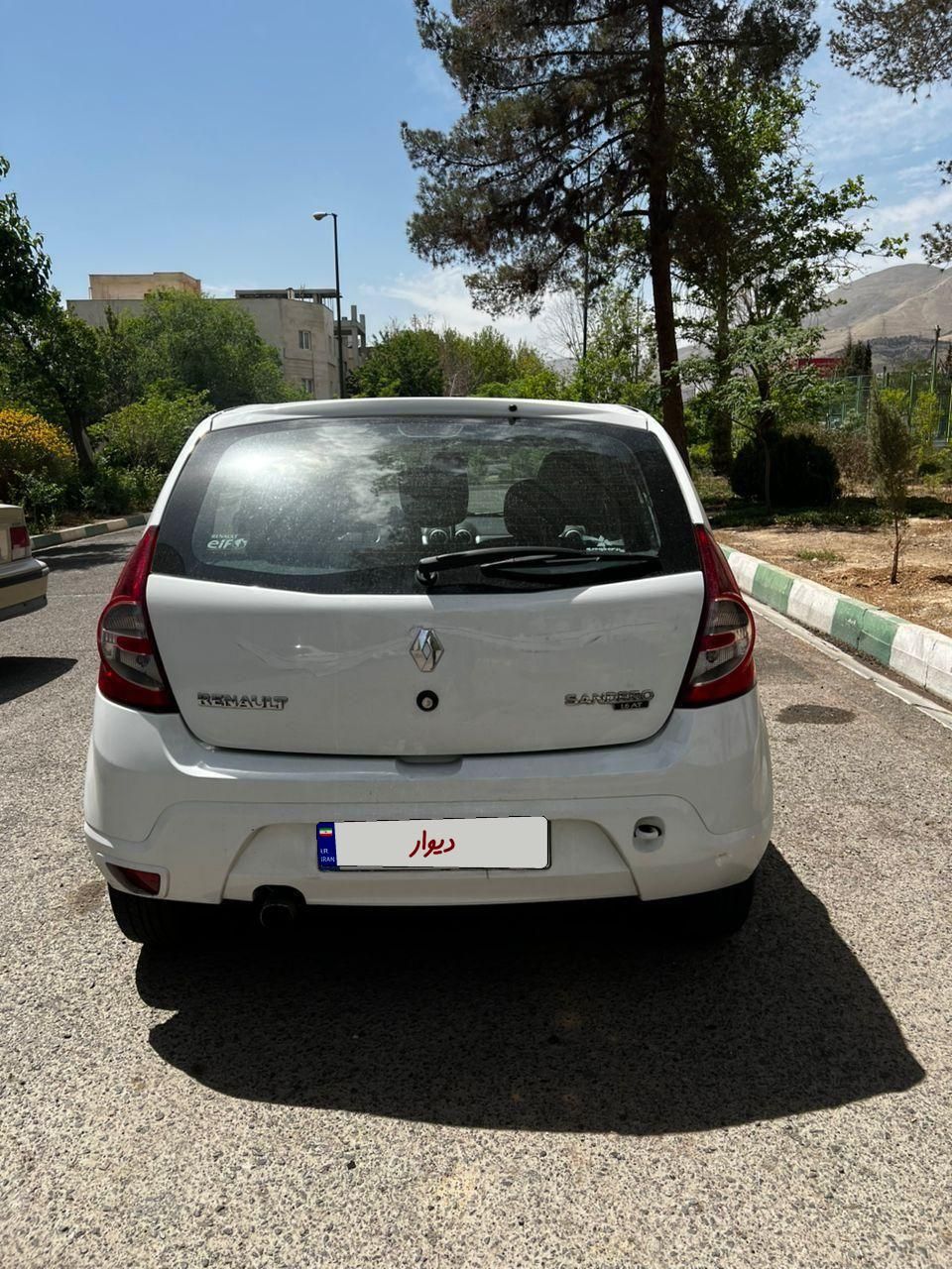 رنو ساندرو اتوماتیک - 1396