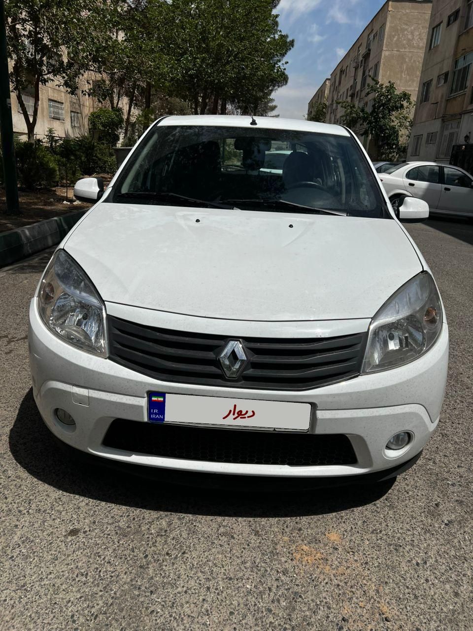 خودرو رنو، ساندرو آگهی ann_17940213