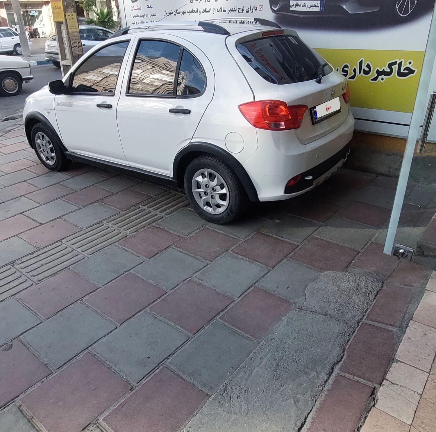 خودرو کوییک، R آگهی ann_17943118