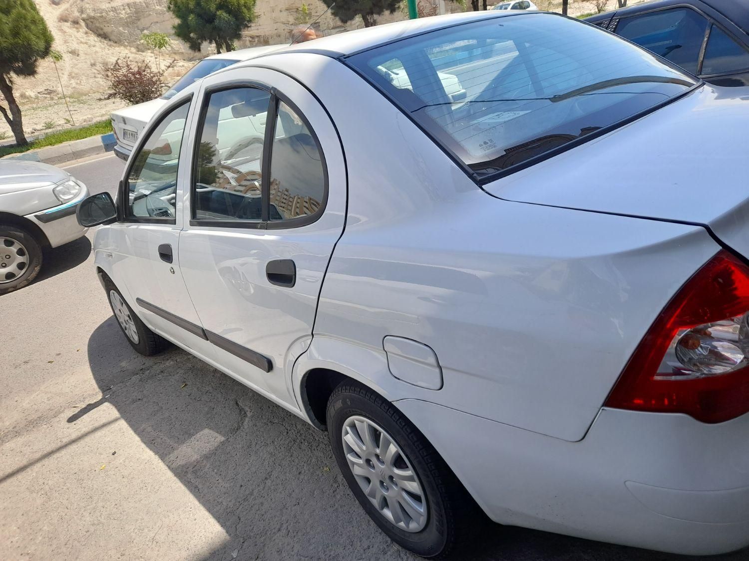 تیبا صندوق دار SX - 1392