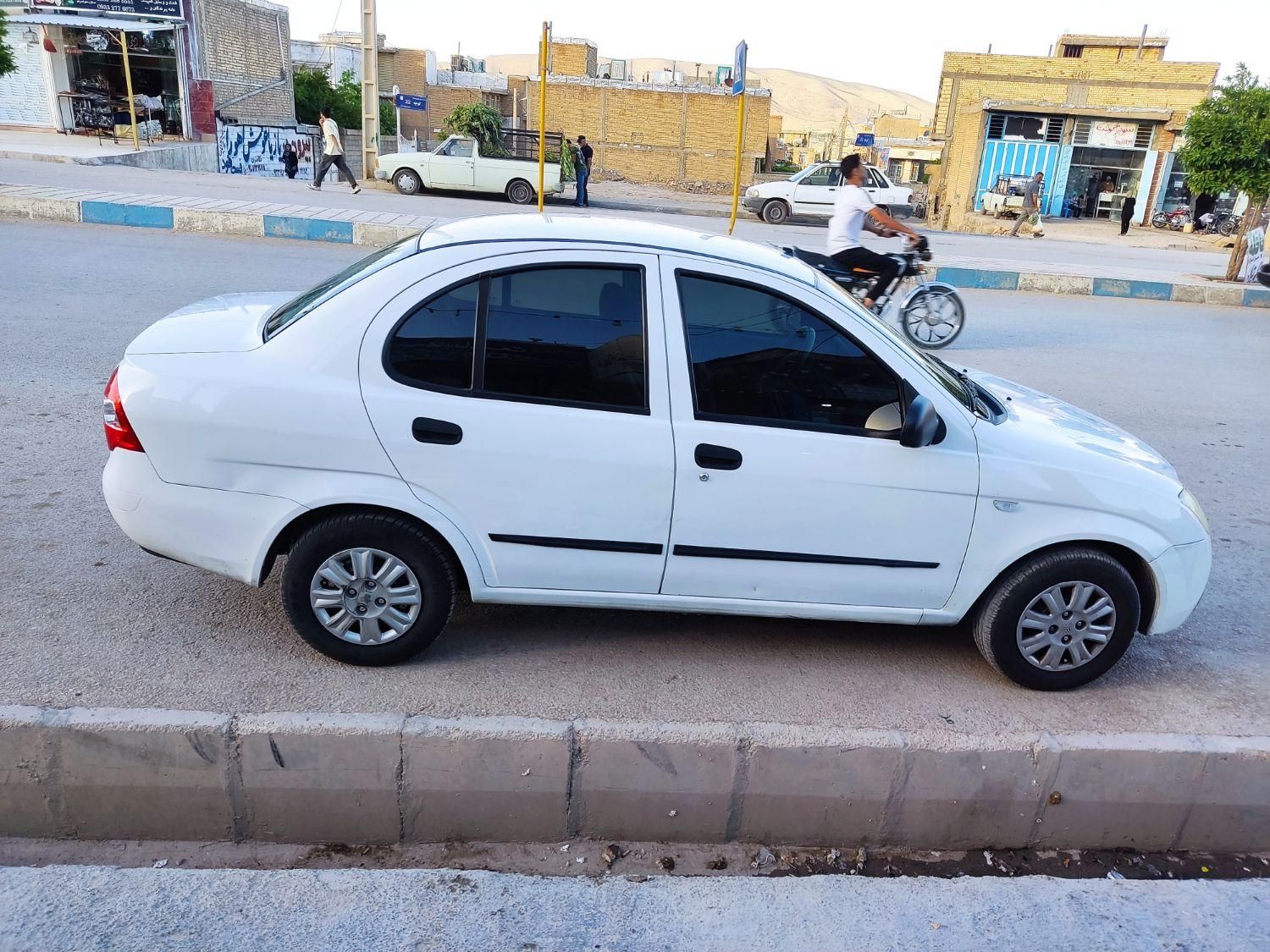 تیبا صندوق دار SX - 1397