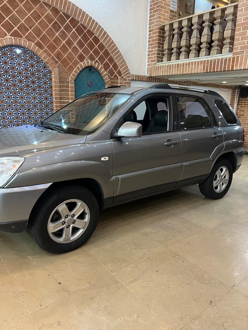 کیا اسپورتیج 6 سیلندر 2700cc - 2010