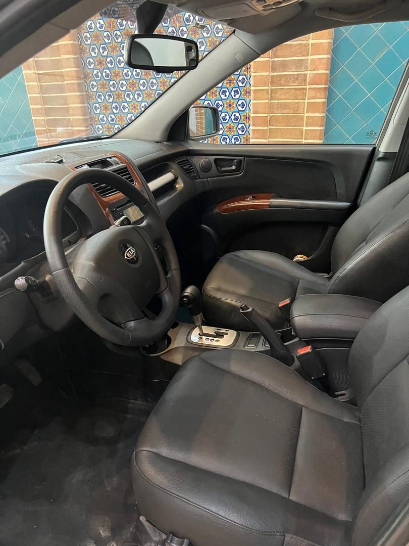 کیا اسپورتیج 6 سیلندر 2700cc - 2010