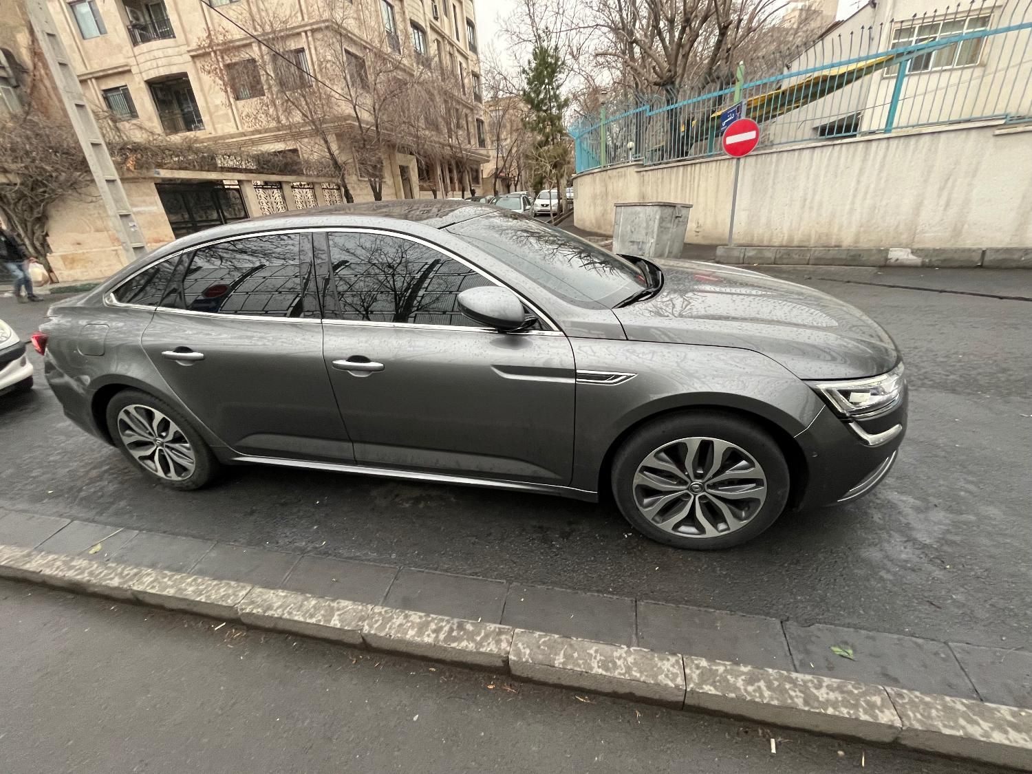 خودرو رنو، تالیسمان آگهی ann_17946266