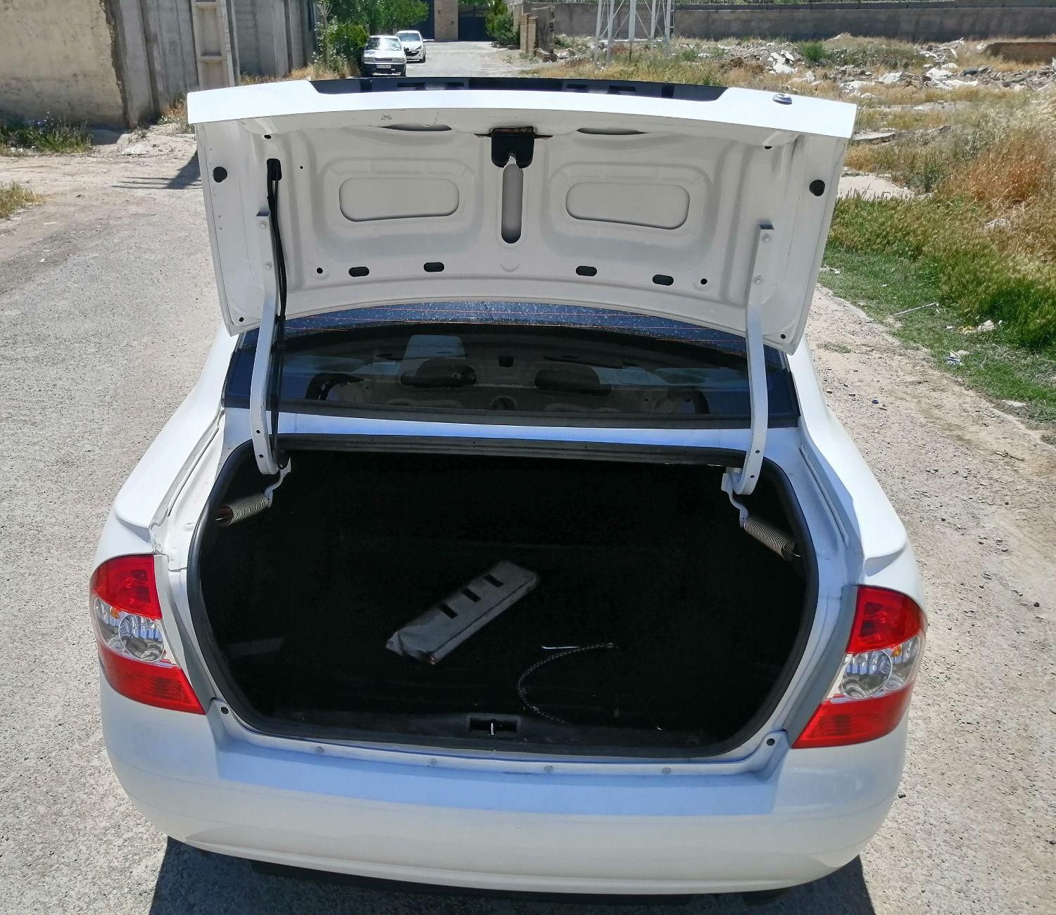 تیبا صندوق دار SX - 1401
