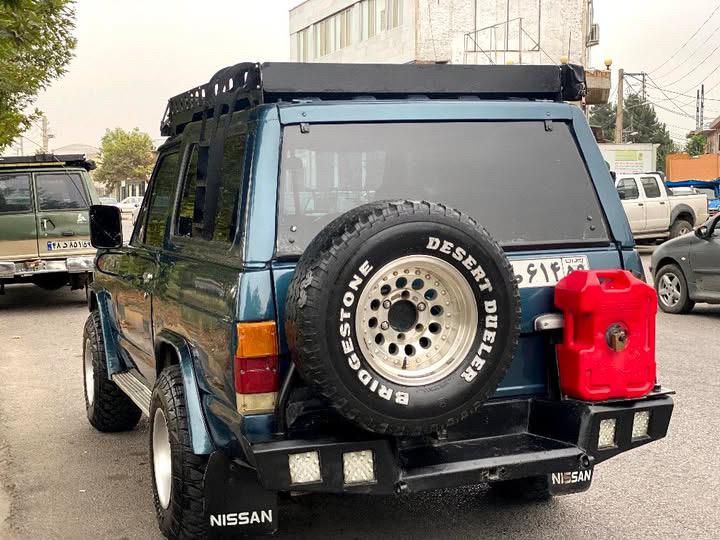 نیسان پاترول دو درب دنده‌ای - 1996