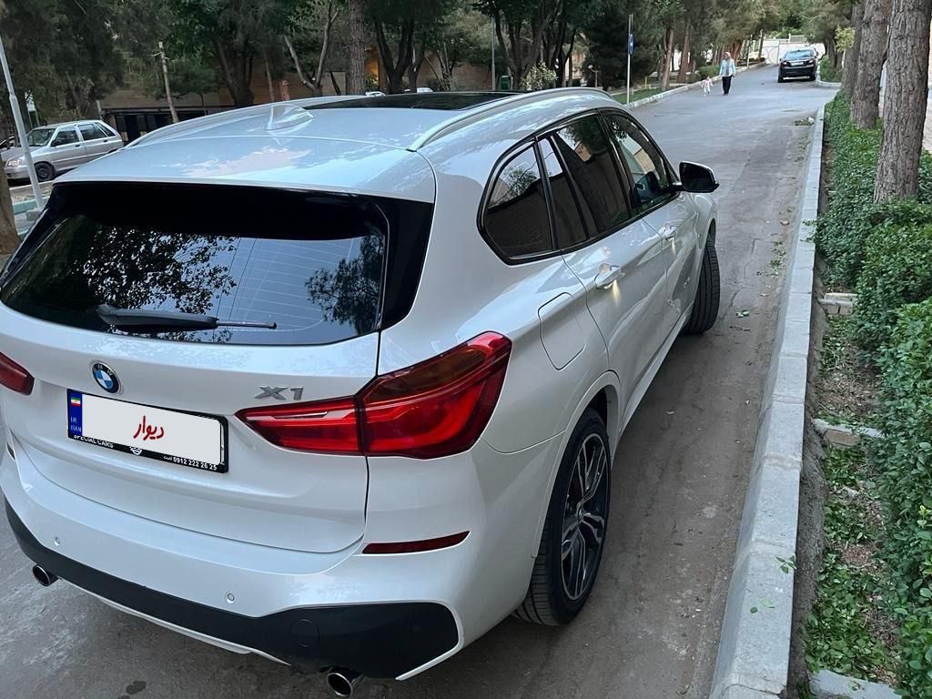 ب ام و X1 25 - 2017
