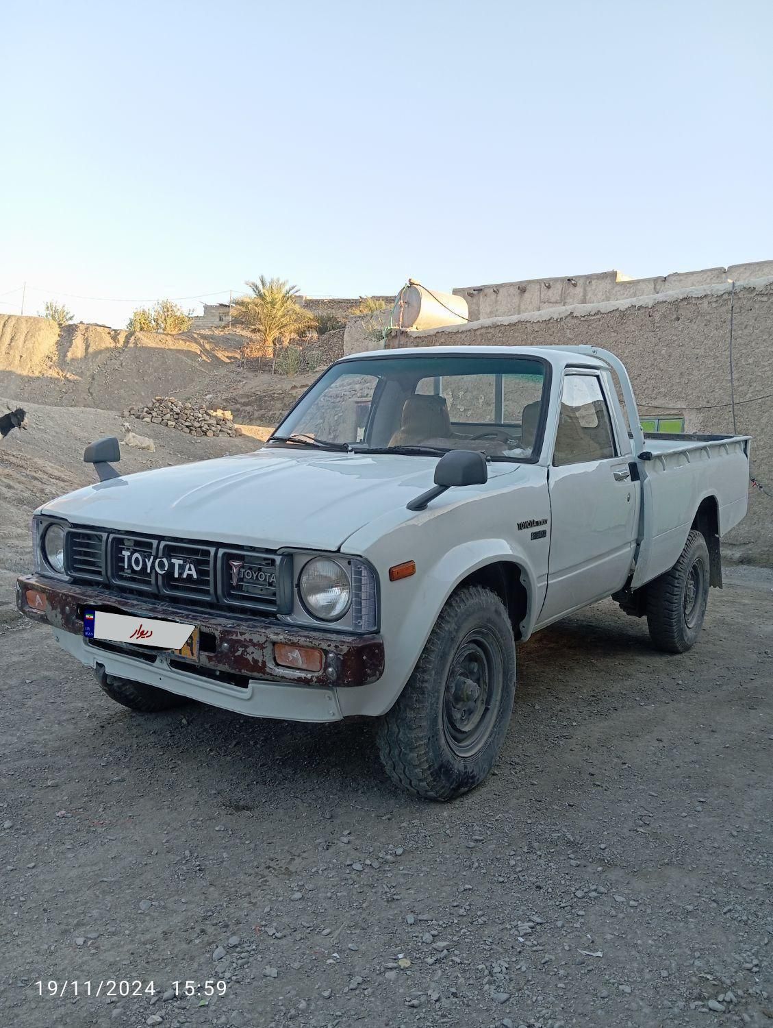 تویوتا کمری هیبرید XLE(سفارش آمریکا) - 1402