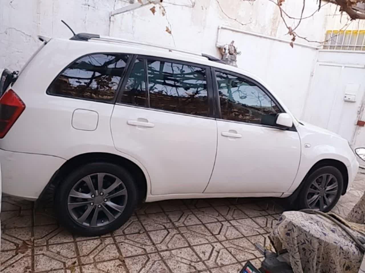 خودرو ام وی ام، X33 آگهی ann_17954202