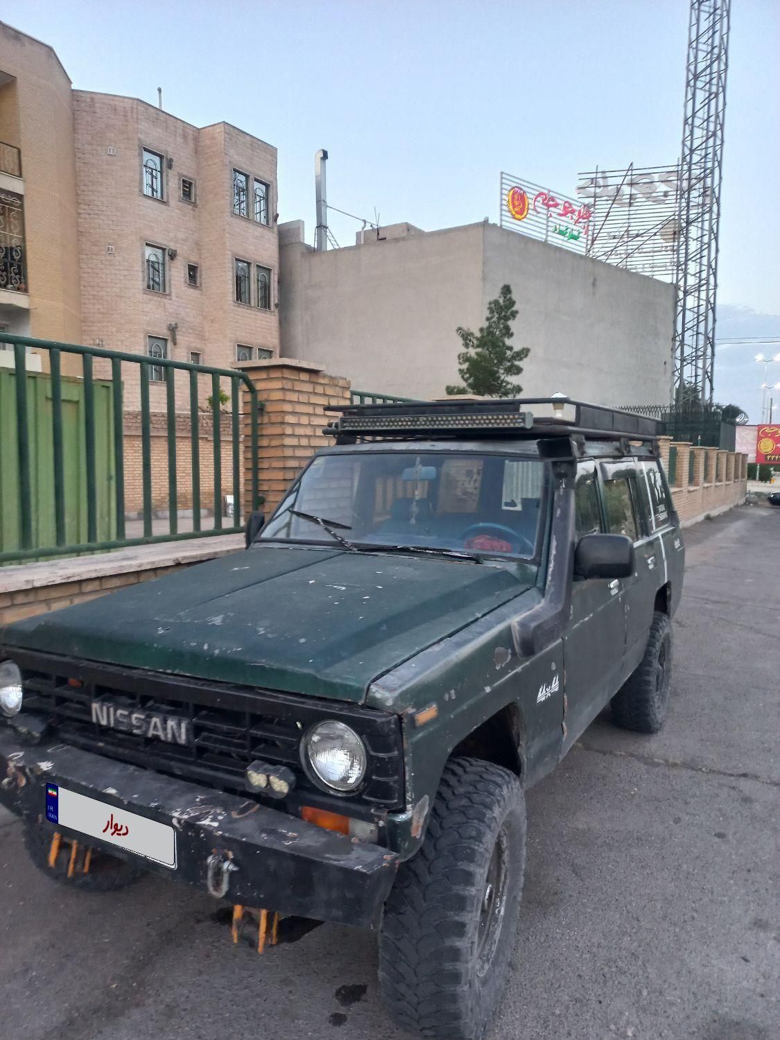 نیسان پاترول چهار درب 6 سیلندر - 1995