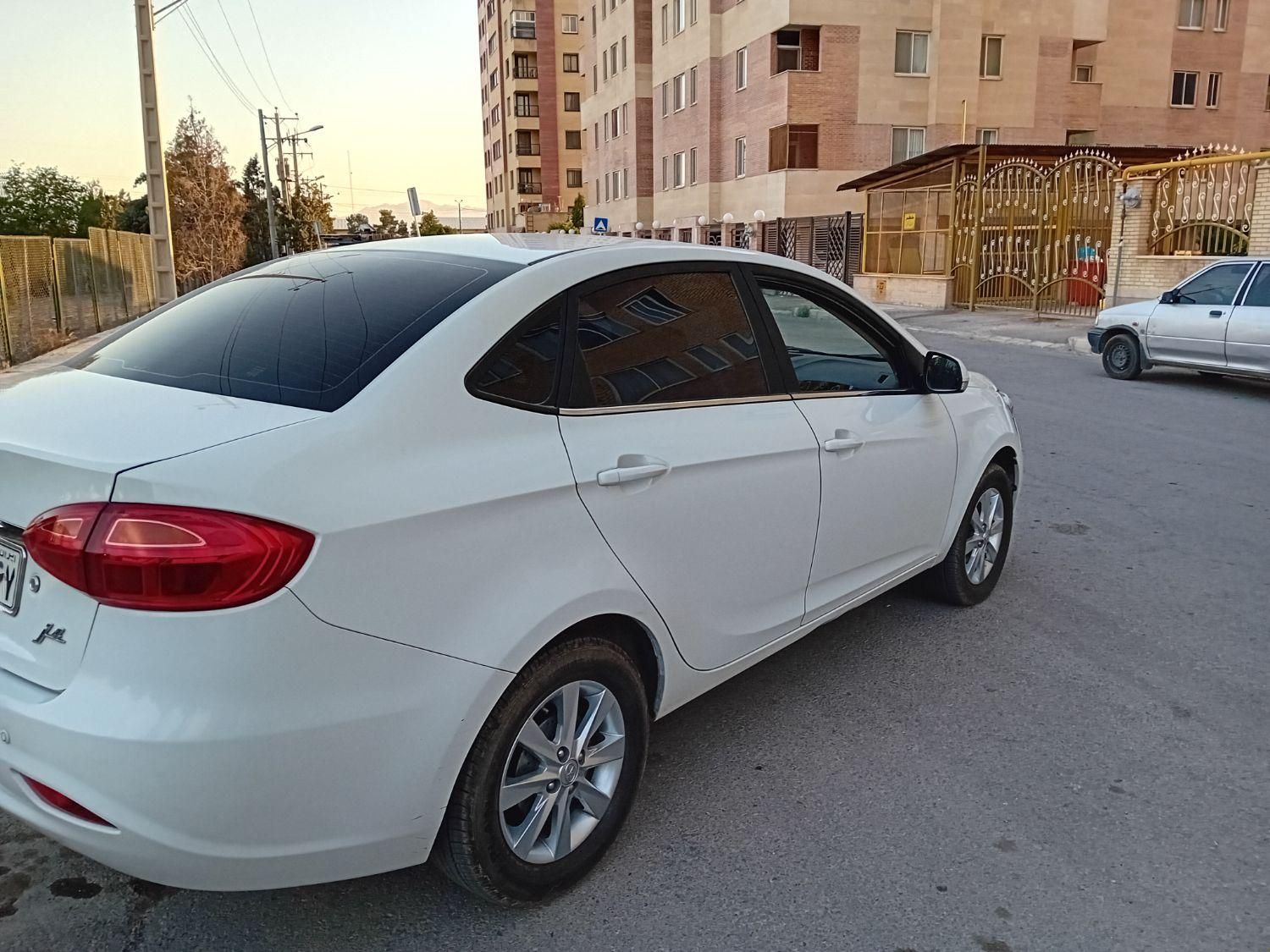 جک J4 اتوماتیک - 2019