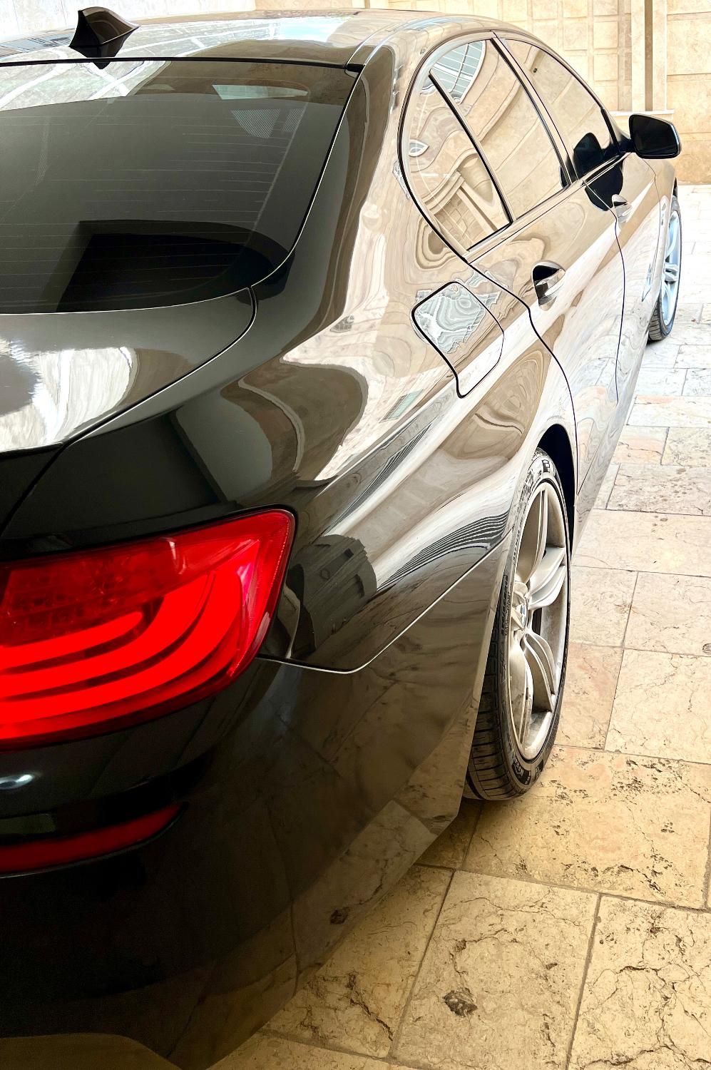 ب ام و سری 5 523i - 2011