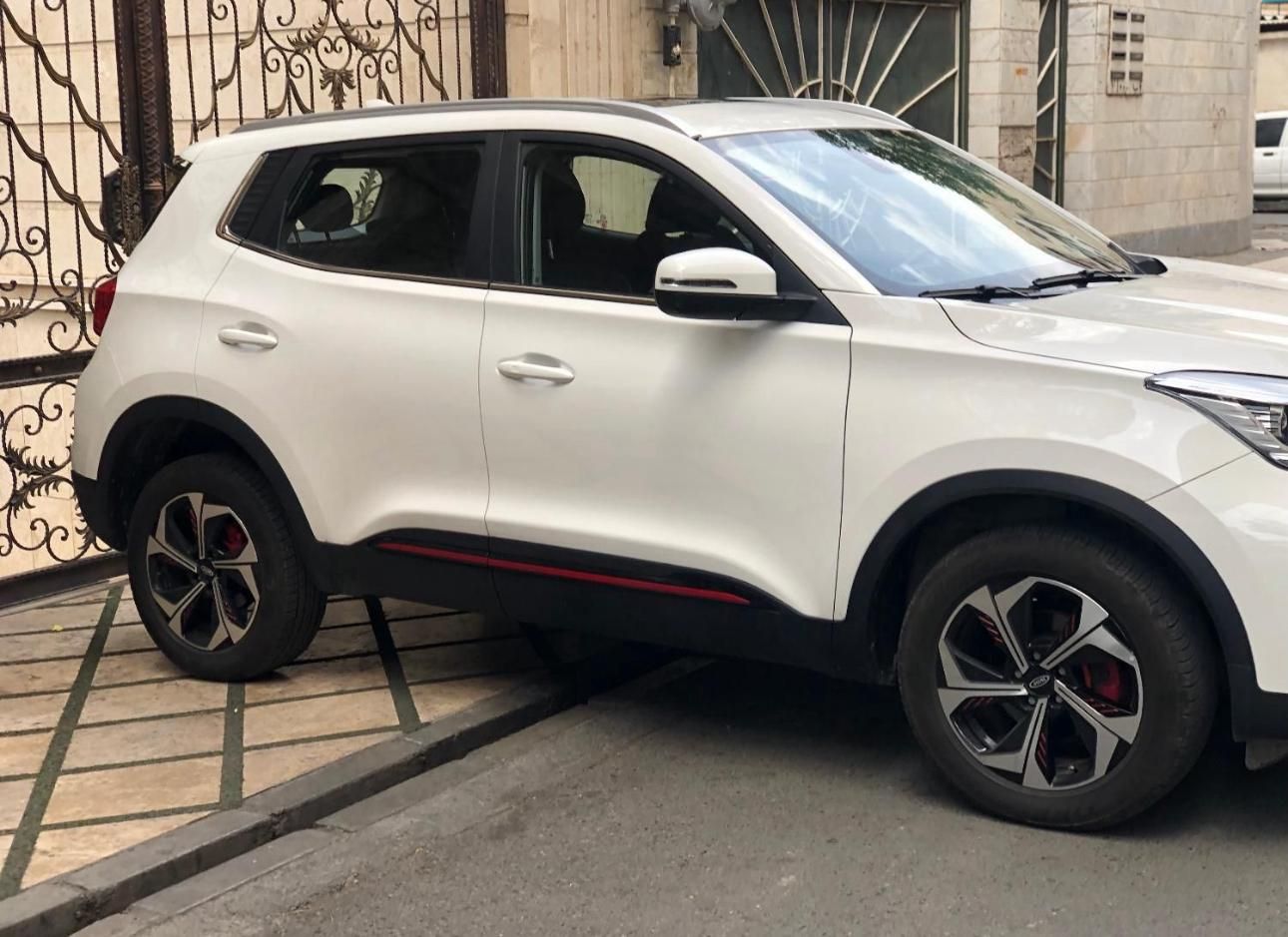 ام وی ام X55 پرو IE اسپرت - 2023