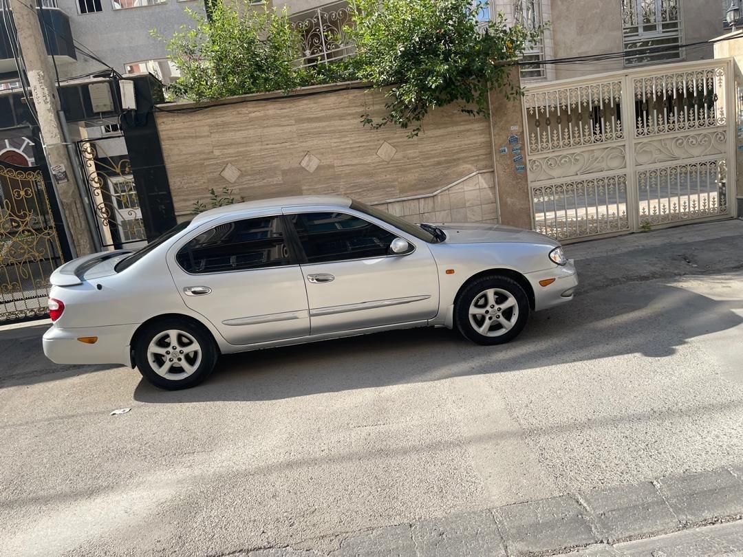 نیسان ماکسیما دنده‌ای - 2003