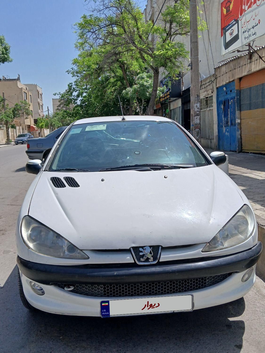 پژو 206 تیپ 3 - 1390