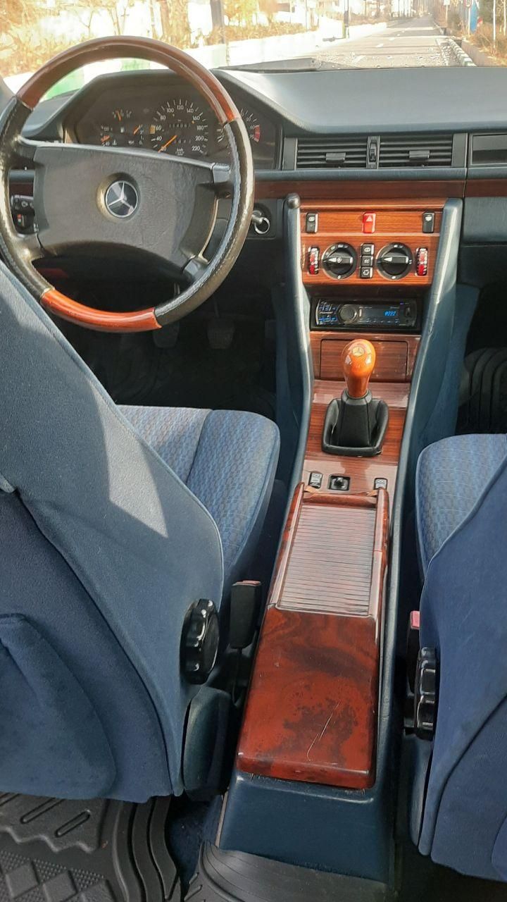 بنز E 230 - 1991