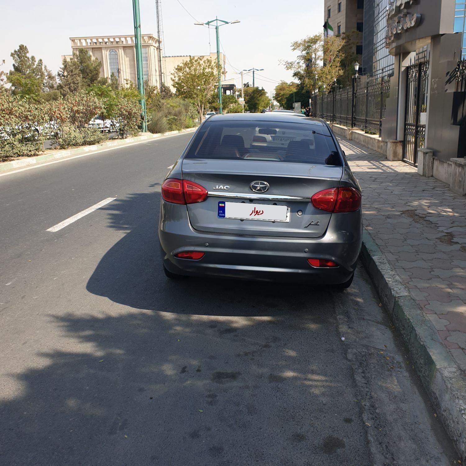 جک J4 اتوماتیک - 2022