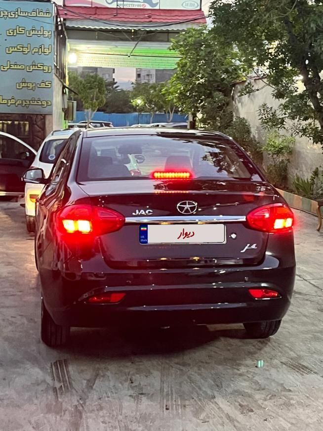 جک J4 اتوماتیک - 2024