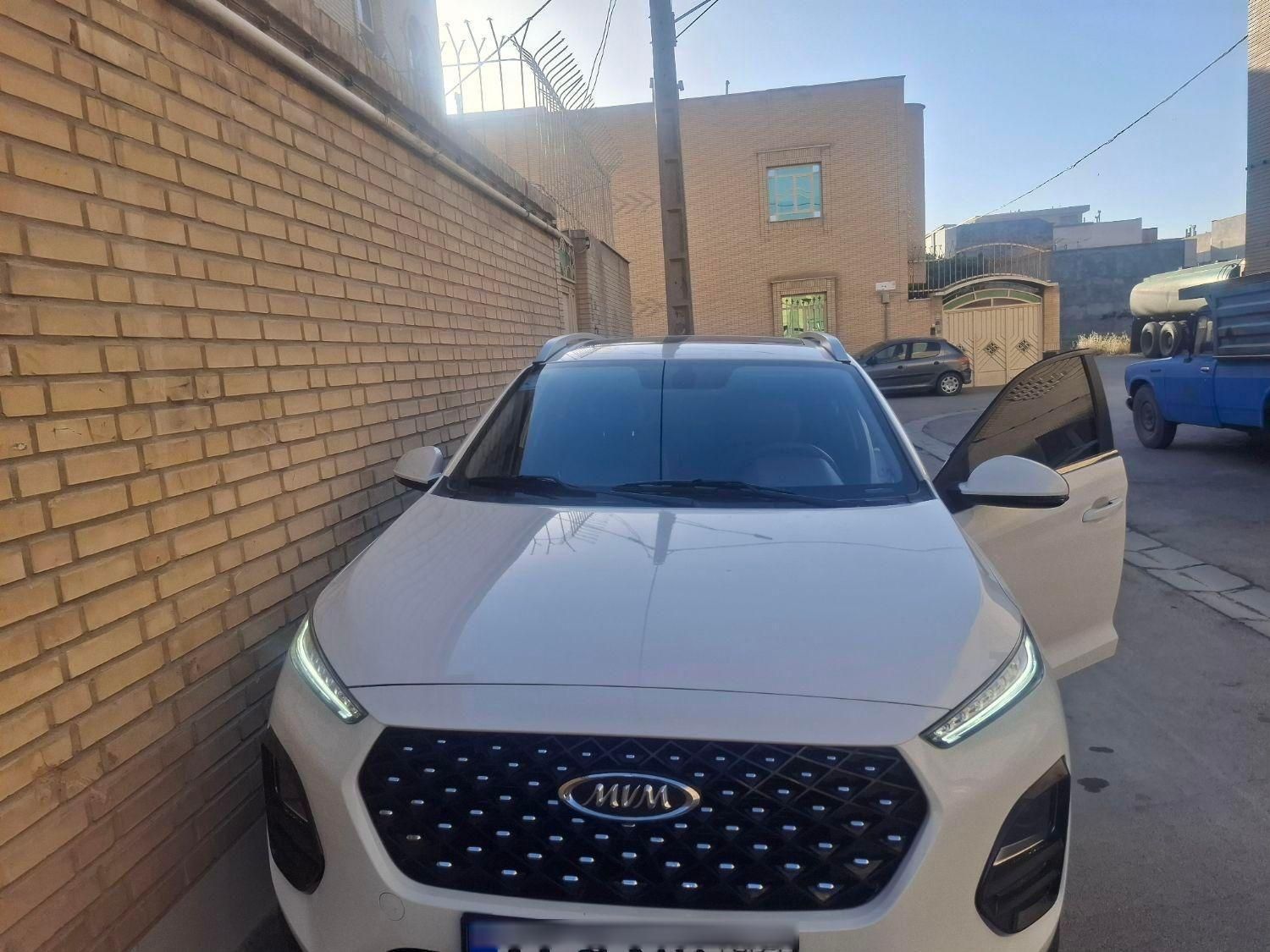خودرو ام وی ام، X22 آگهی ann_17963427